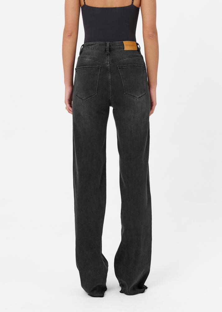 Straight leg stretch jeans