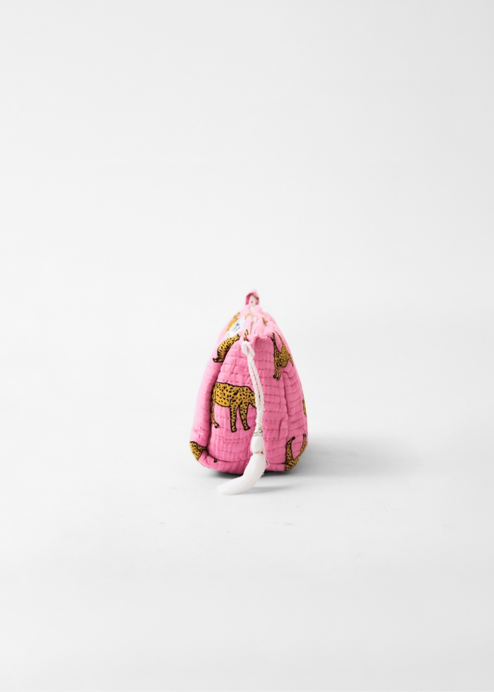 Amy toilettas small