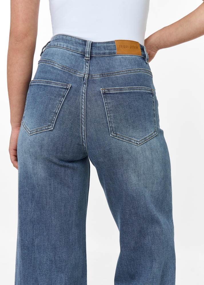 Wide leg stretch jeans