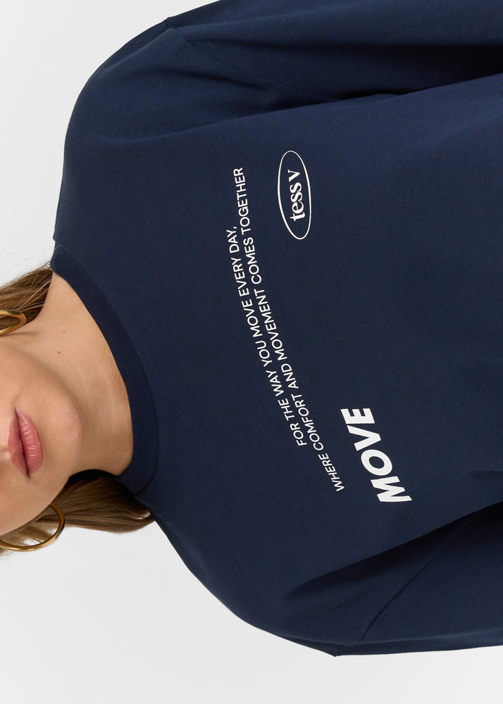 Move longsleeve t-shirt