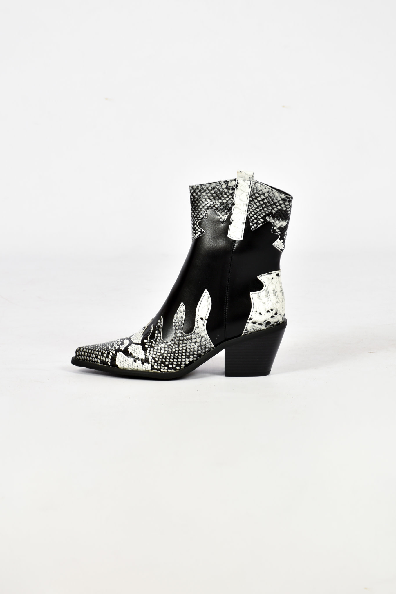 Anouk boots black