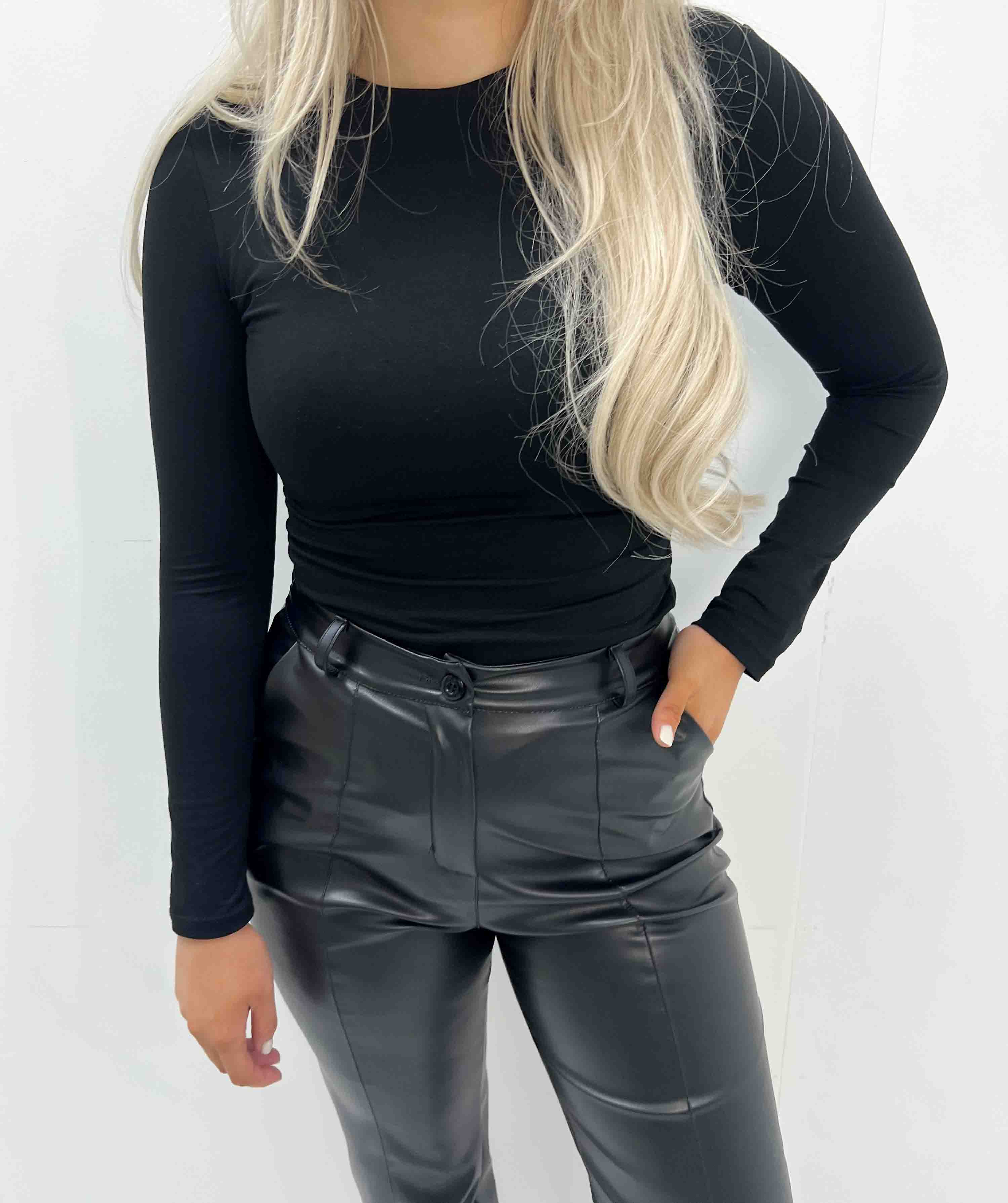 Nikki body zwart