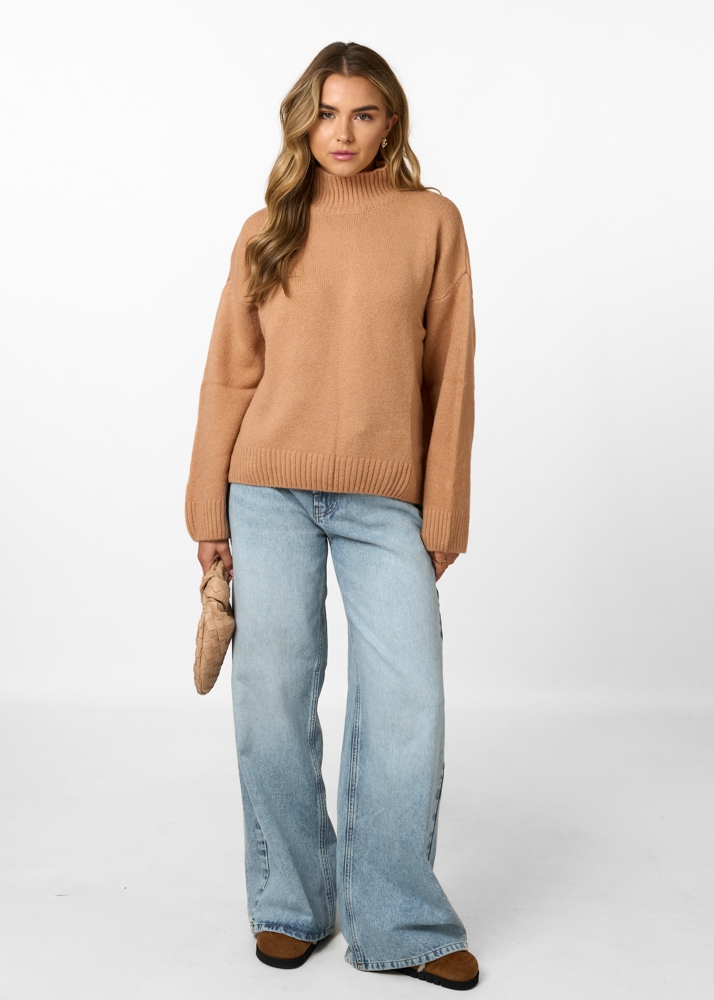 Sara coltrui camel