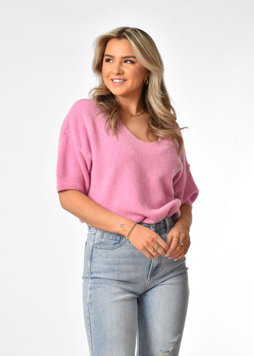 Nora trui roze