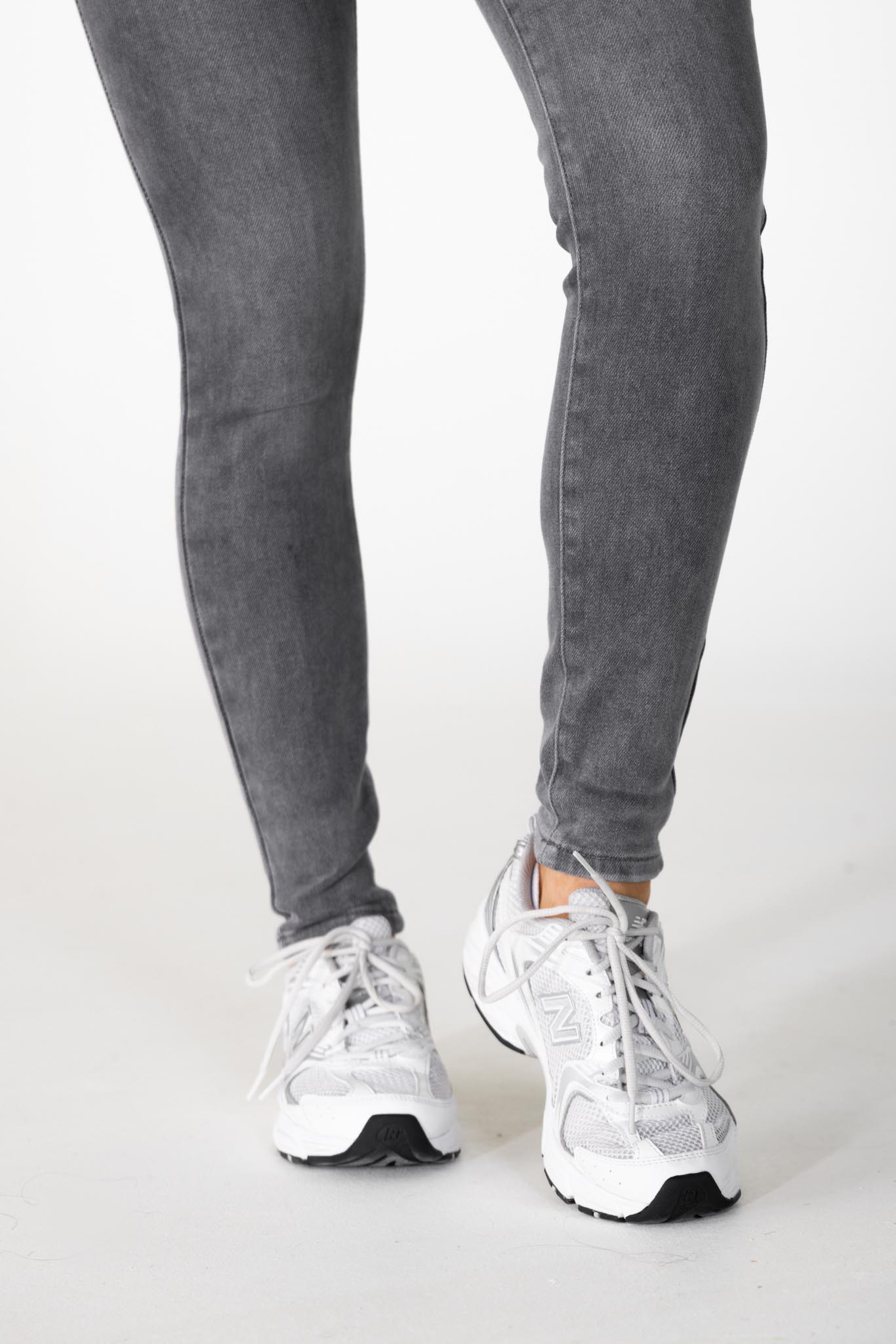 Skinny jeans lichtgrijs