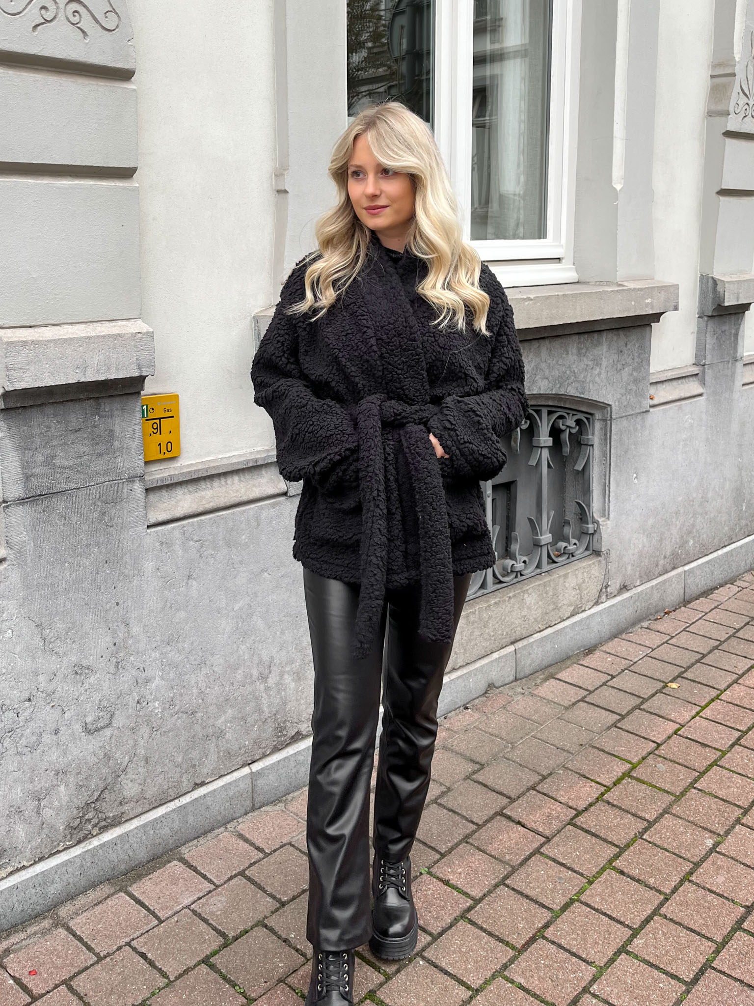 Ruby teddy jas zwart