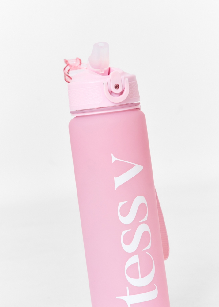 Tess v waterfles