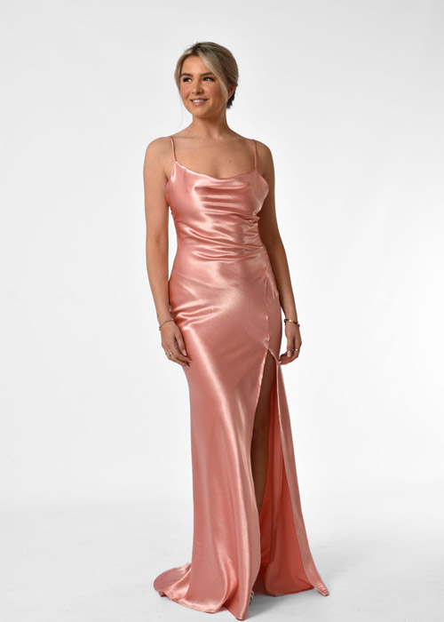 Indy satin jurk roze
