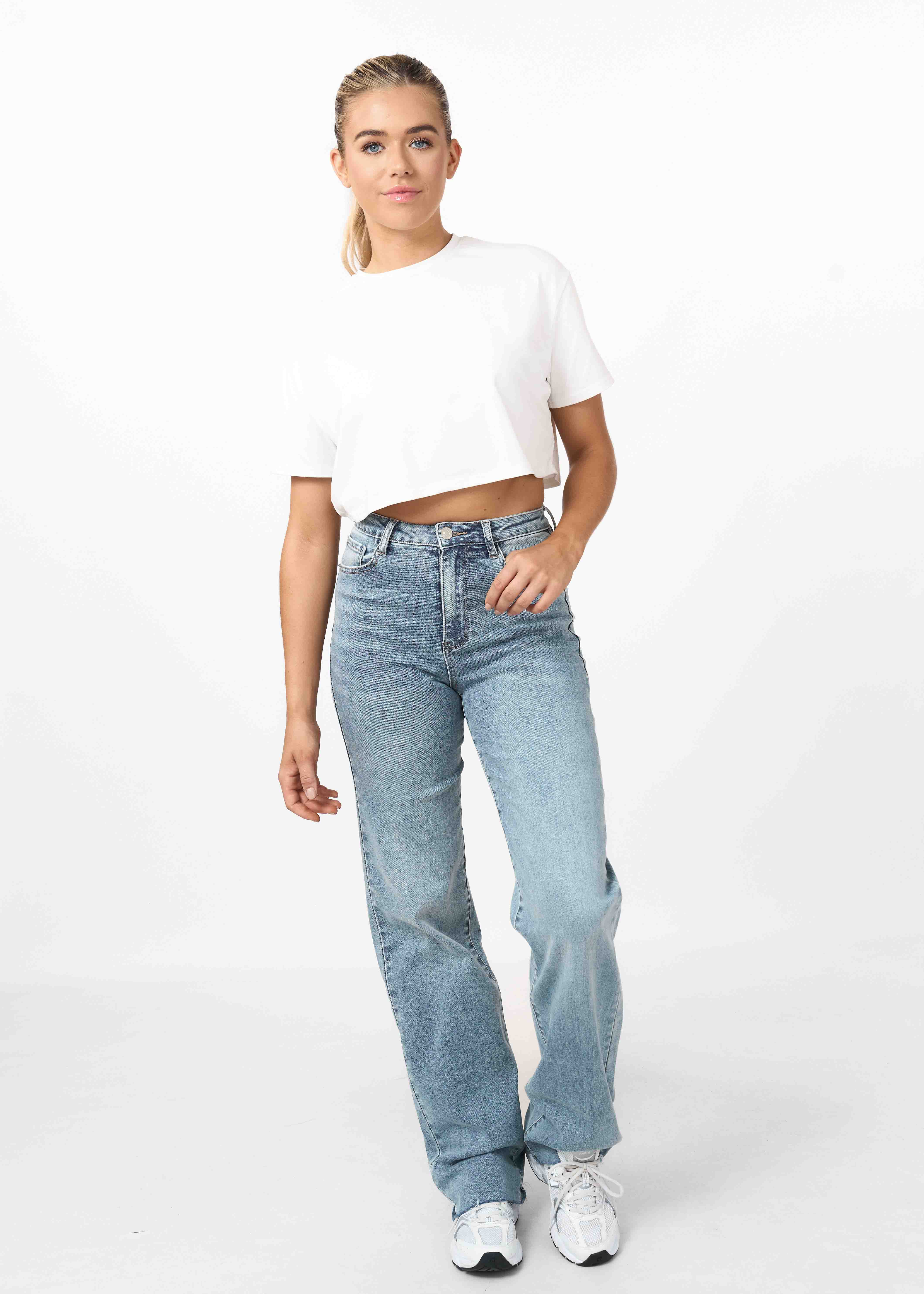 Straight leg stretch jeans