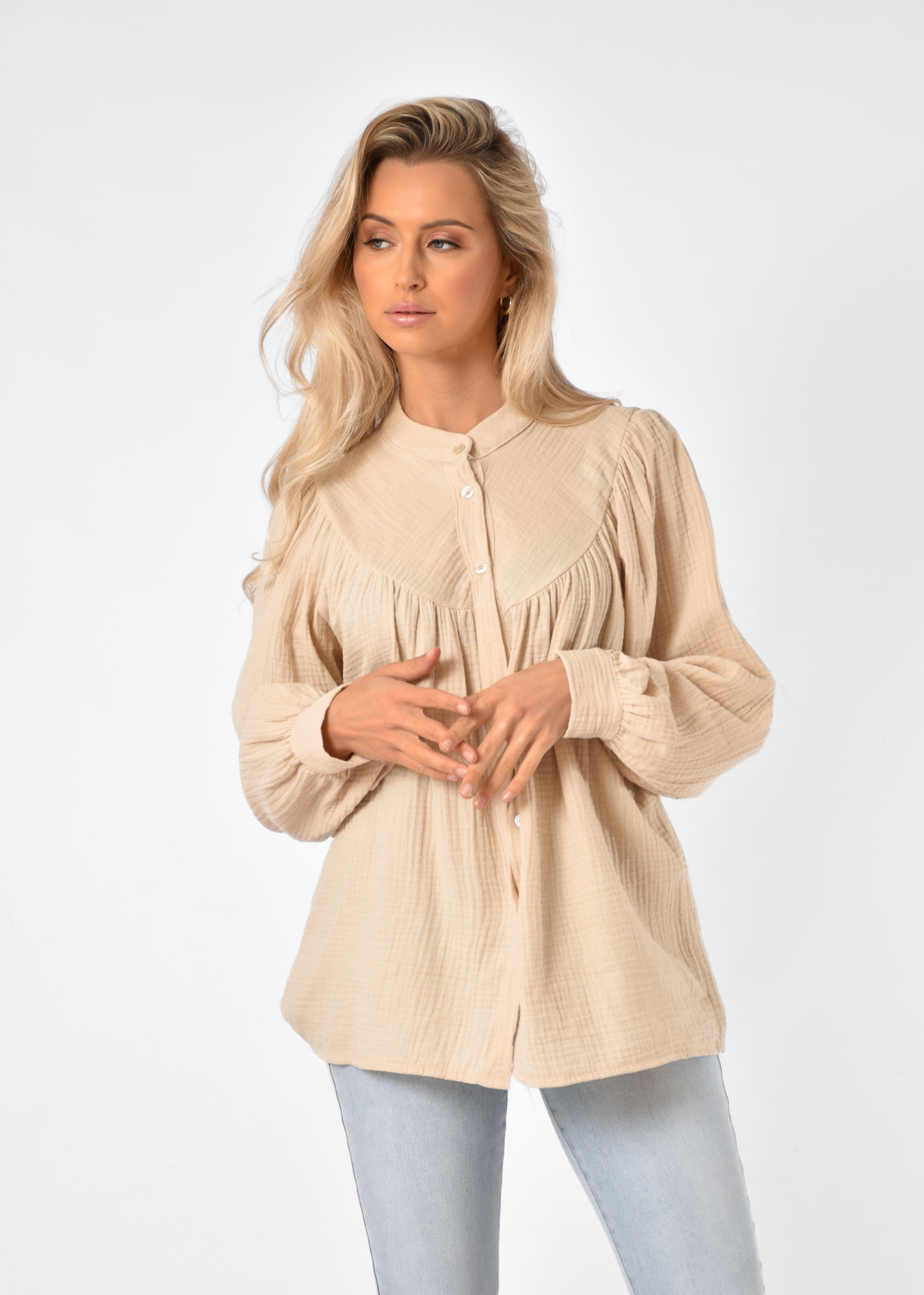 Nienke blouse beige