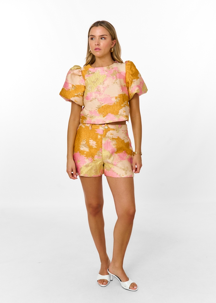 Heleen short