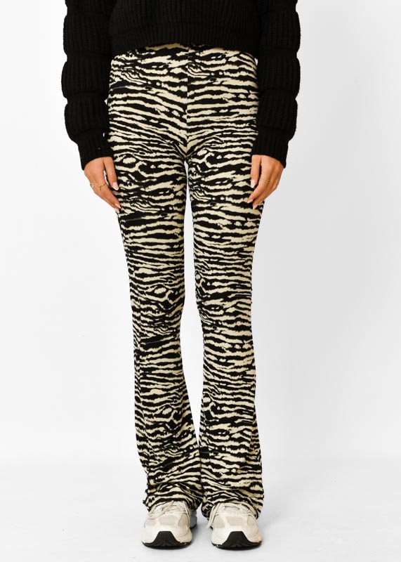 Lies flared zebra