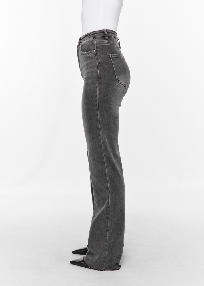 Straight leg stretch jeans