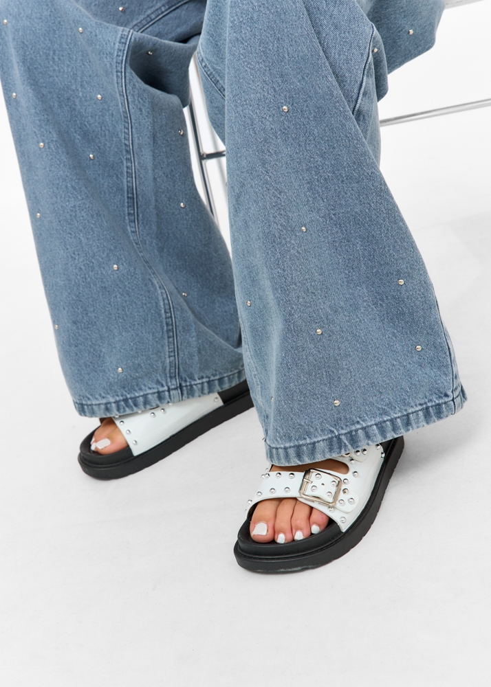 Milou slipper met studs