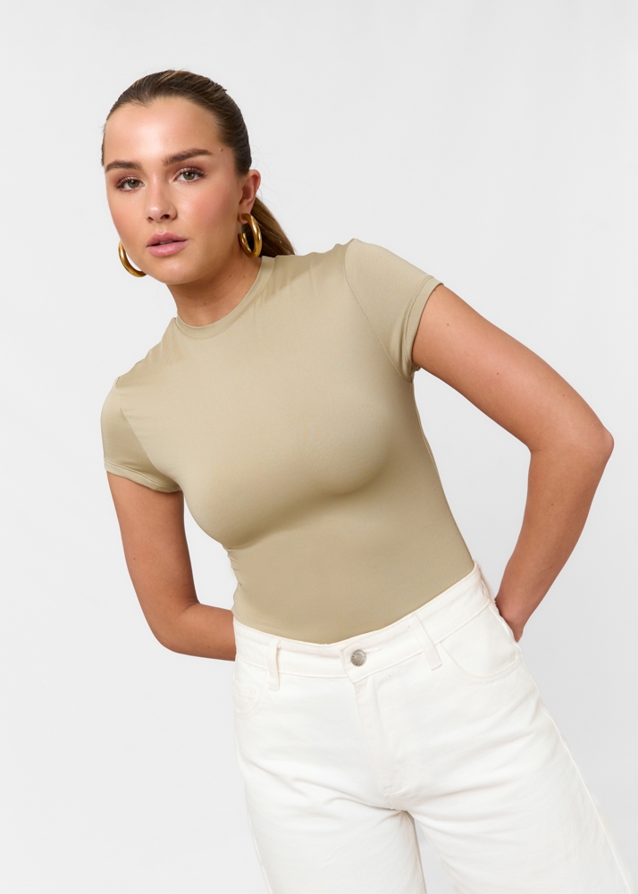 Tee