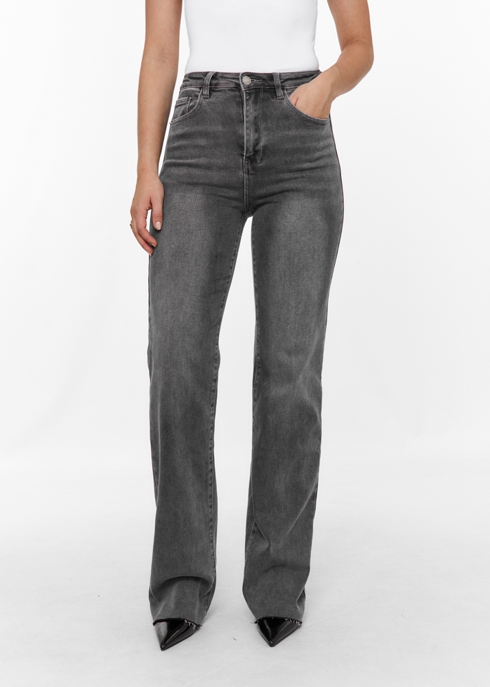 Straight leg stretch jeans