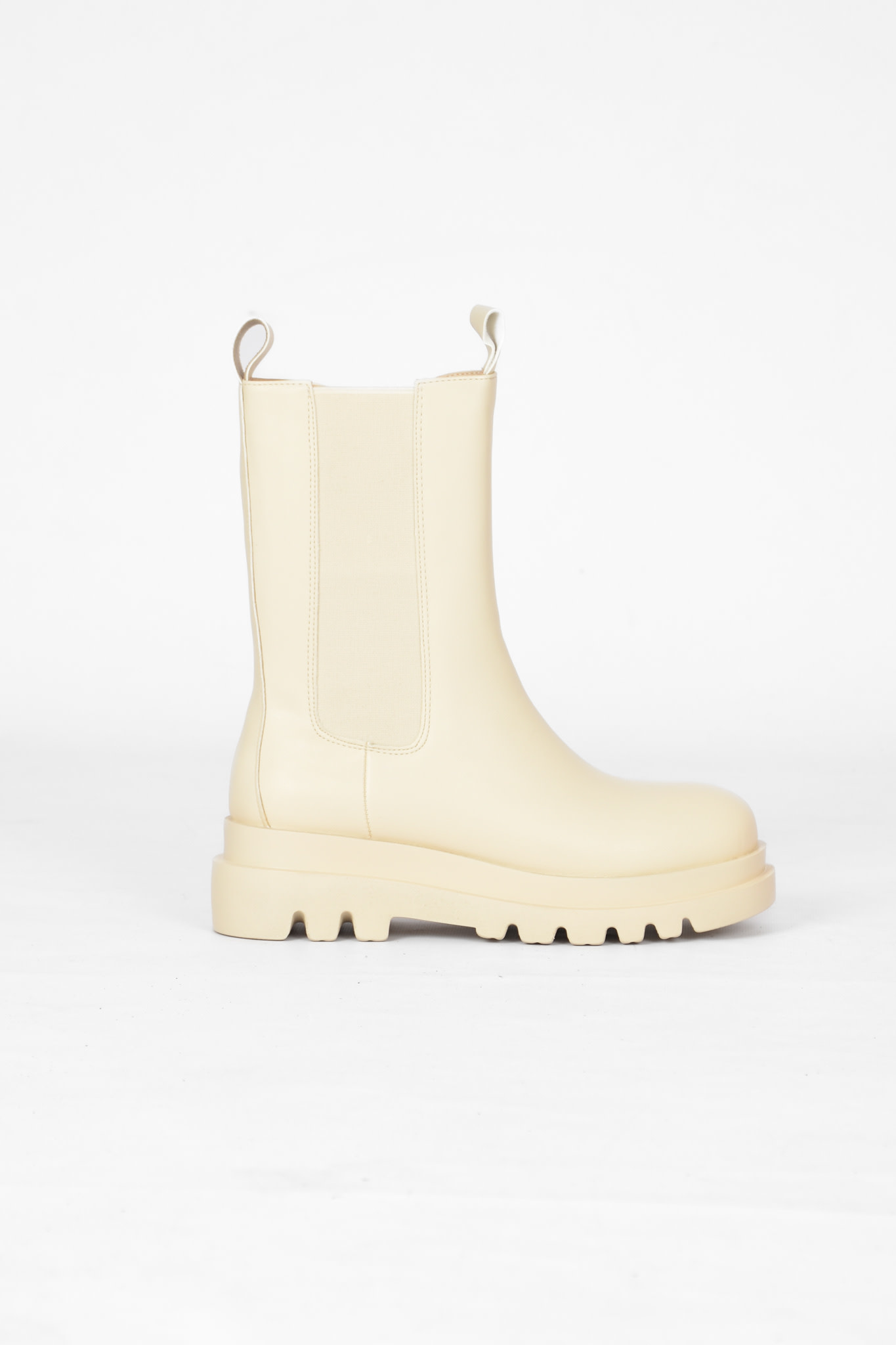Alara boots beige