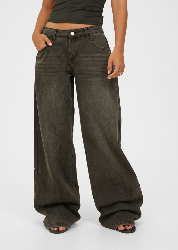 Wide leg classic low waist jeans
