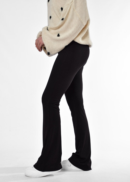 Nina flared broek zwart