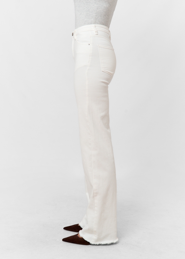 Straight leg stretch jeans