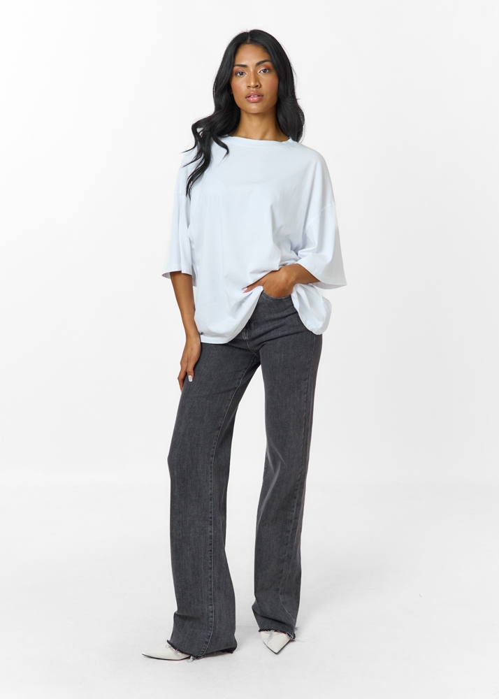 Straight leg stretch jeans