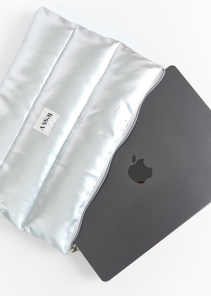 Mara laptophoes zilver
