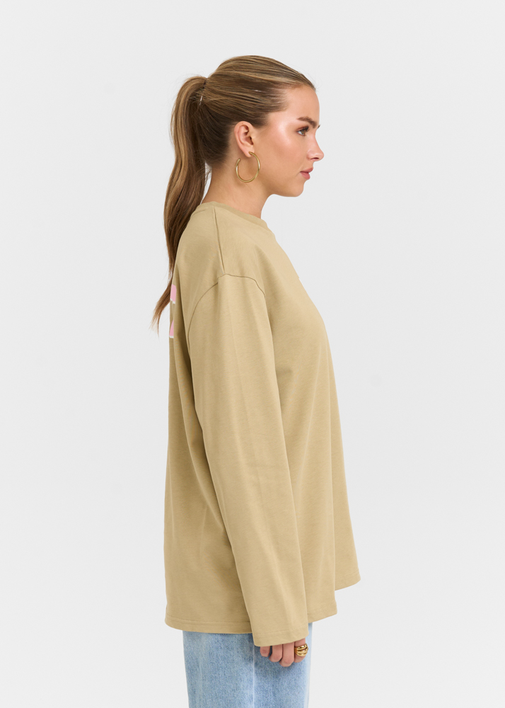 Built longsleeve t-shirt