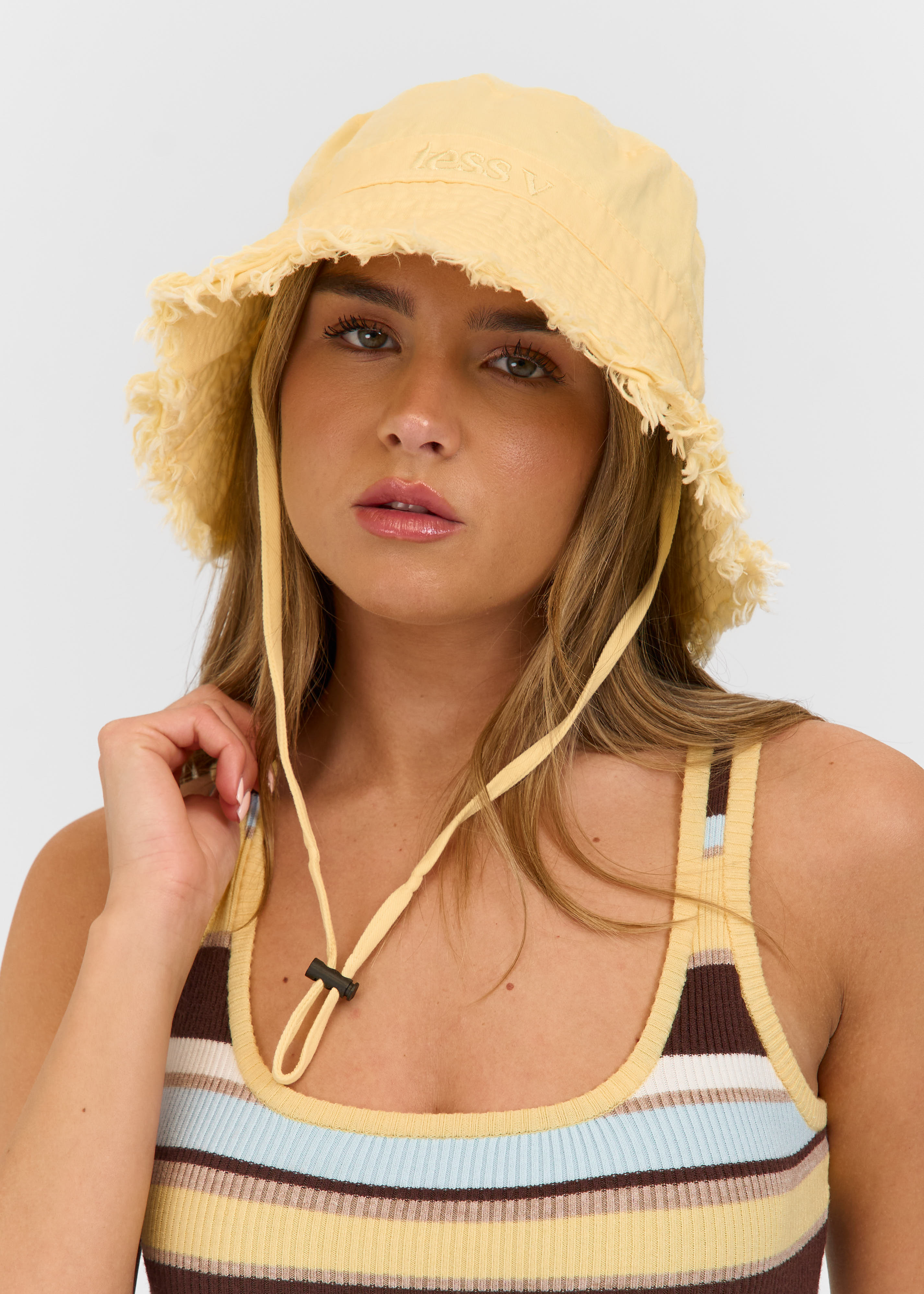 Tess V bucket hat