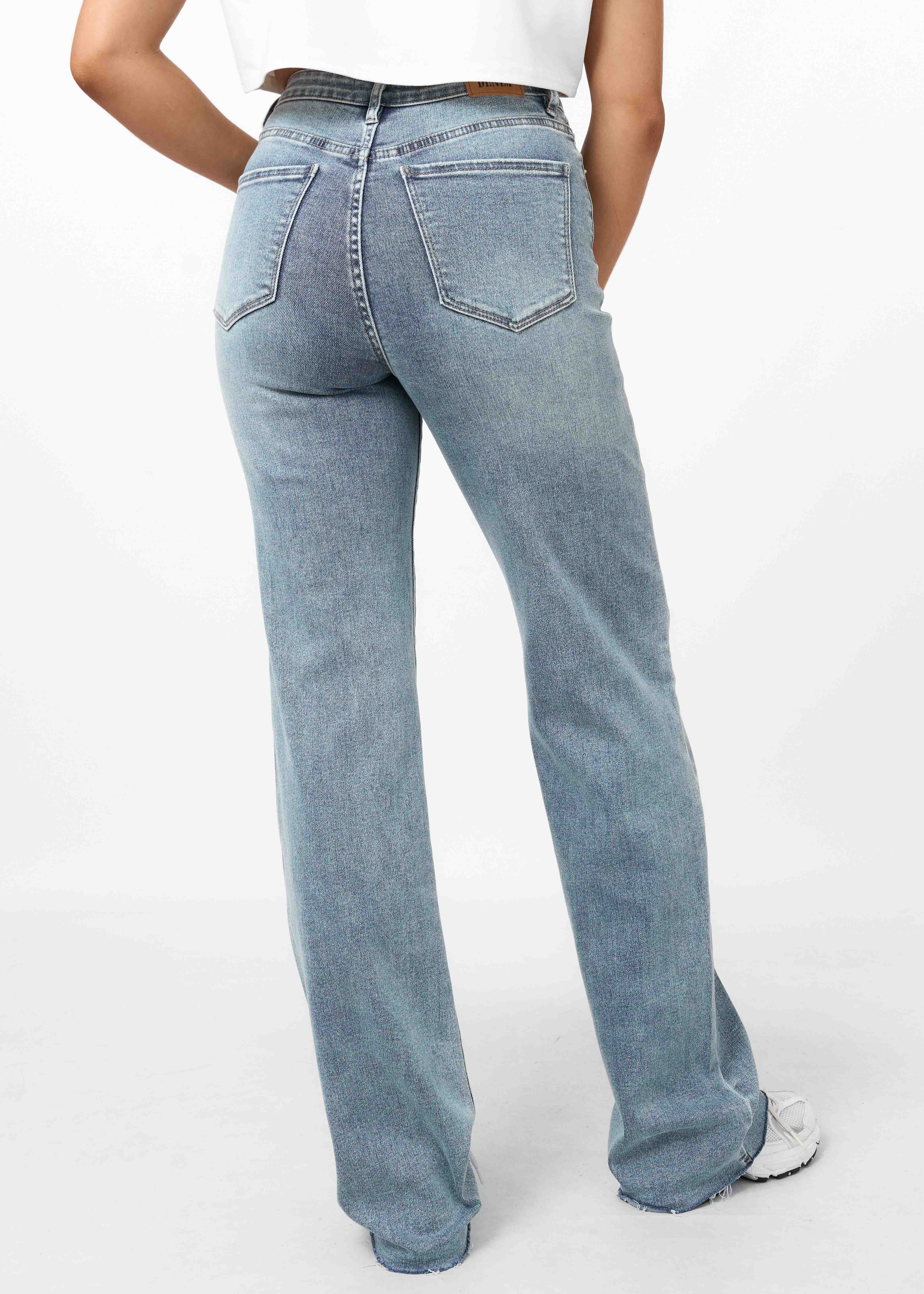 Straight leg stretch jeans