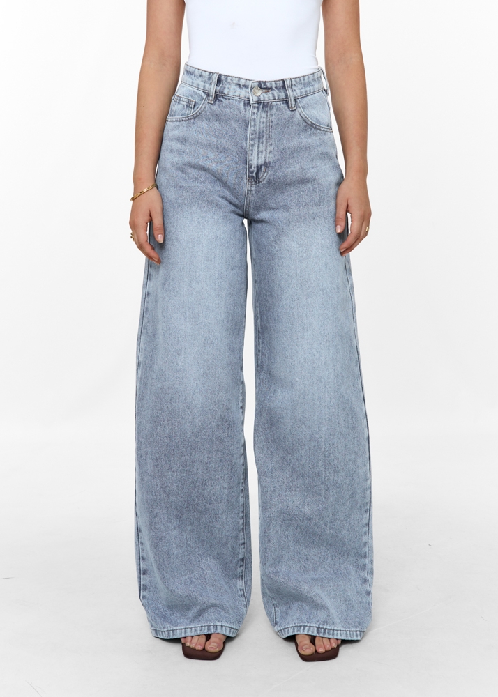 Wide leg classic jeans