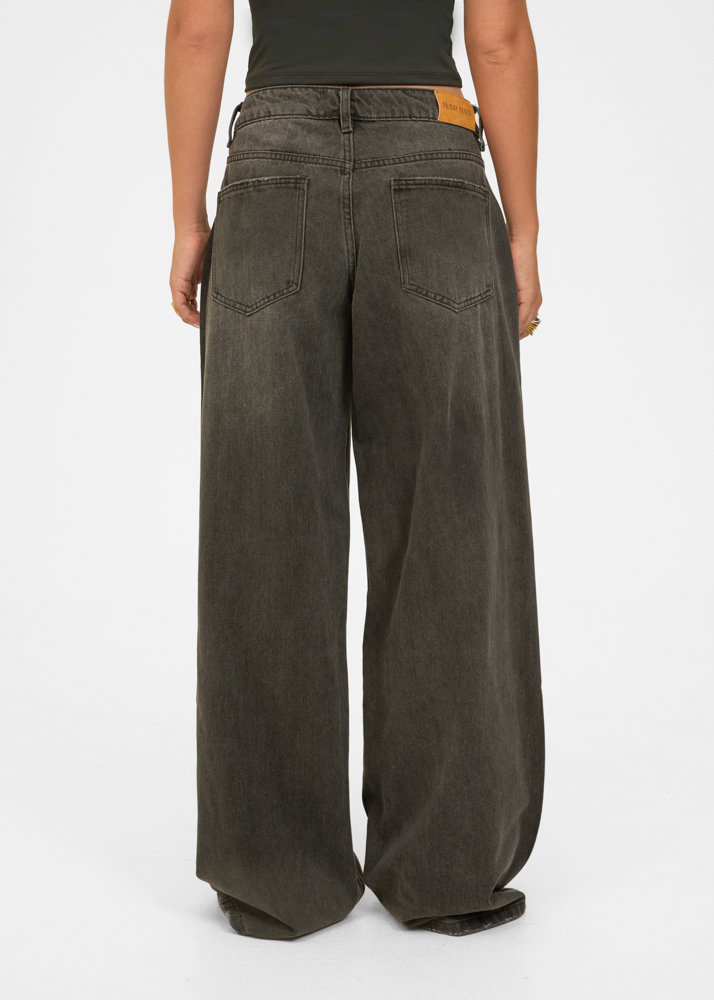 Wide leg classic low waist jeans