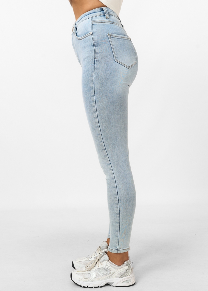 Skinny jeans