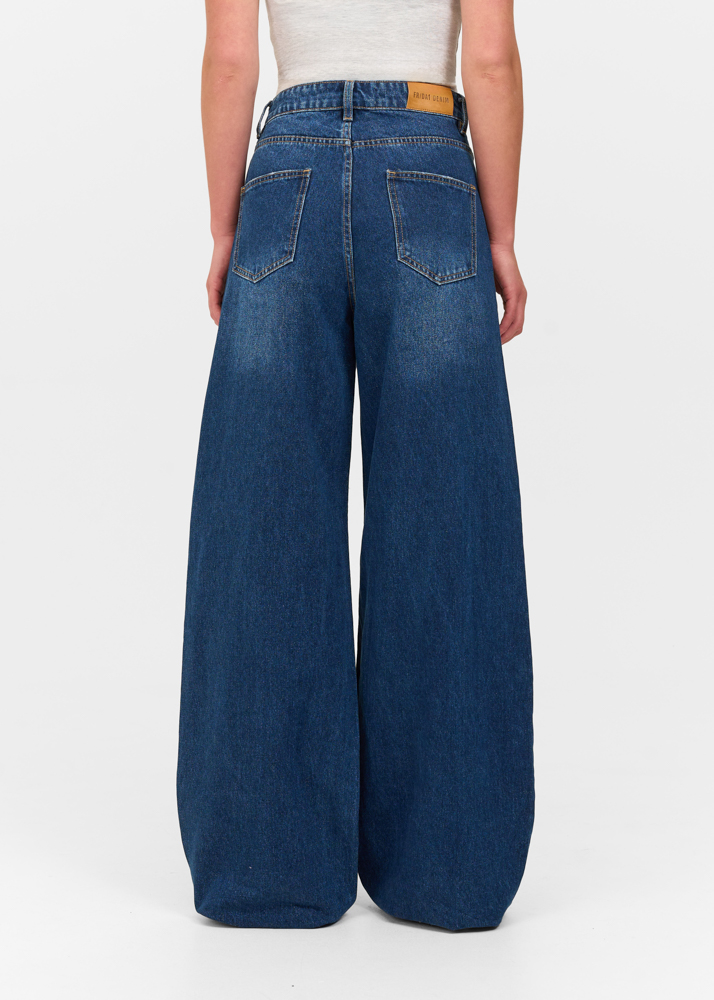 Wide leg classic jeans