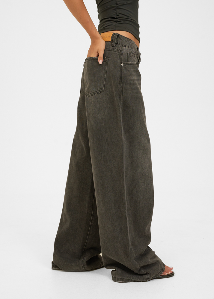 Wide leg classic low waist jeans