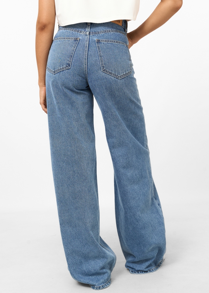 Wide leg jeans