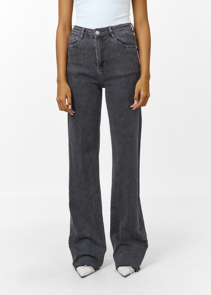 Straight leg stretch jeans