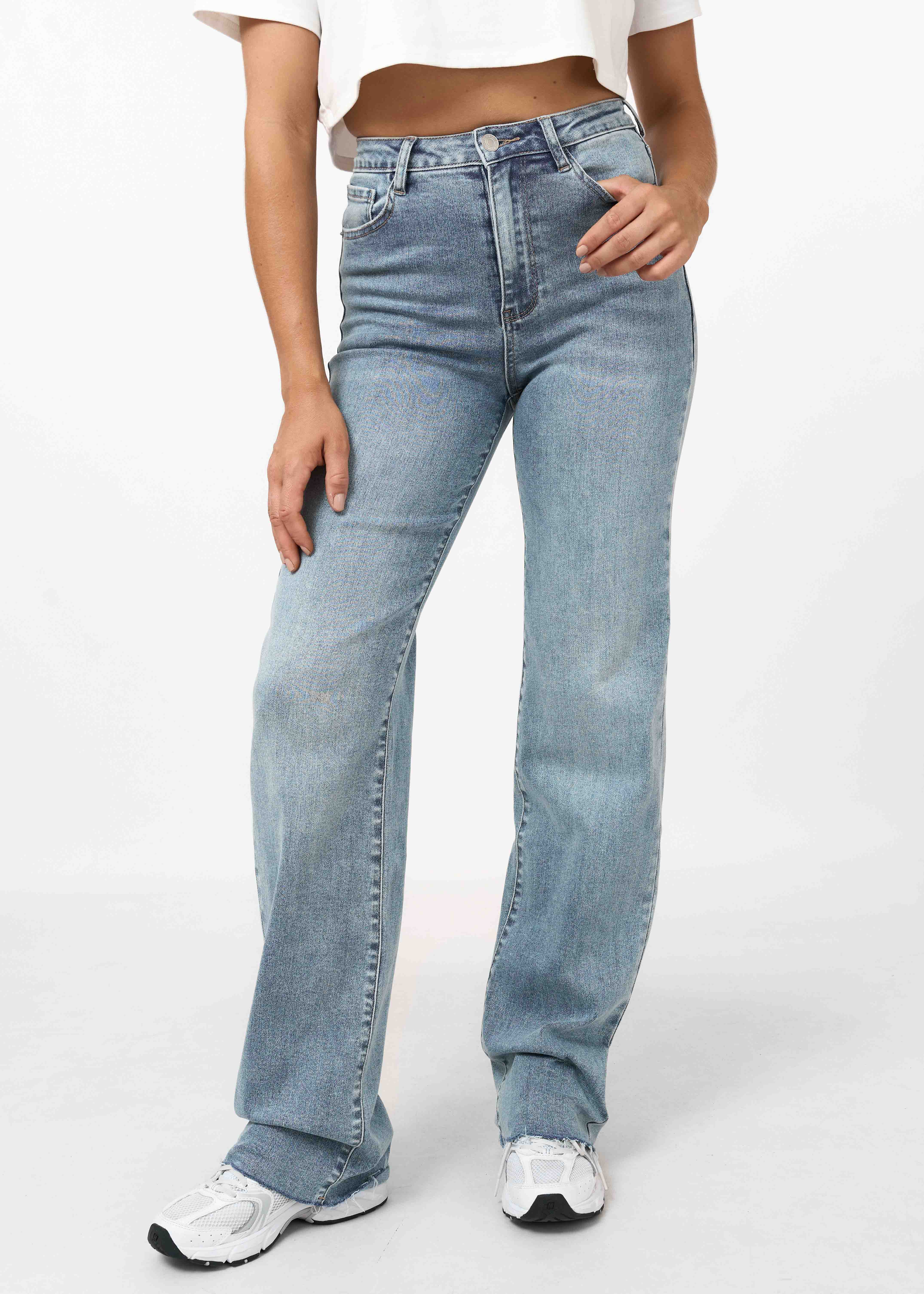 Straight leg stretch jeans