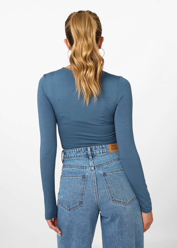 Levi top