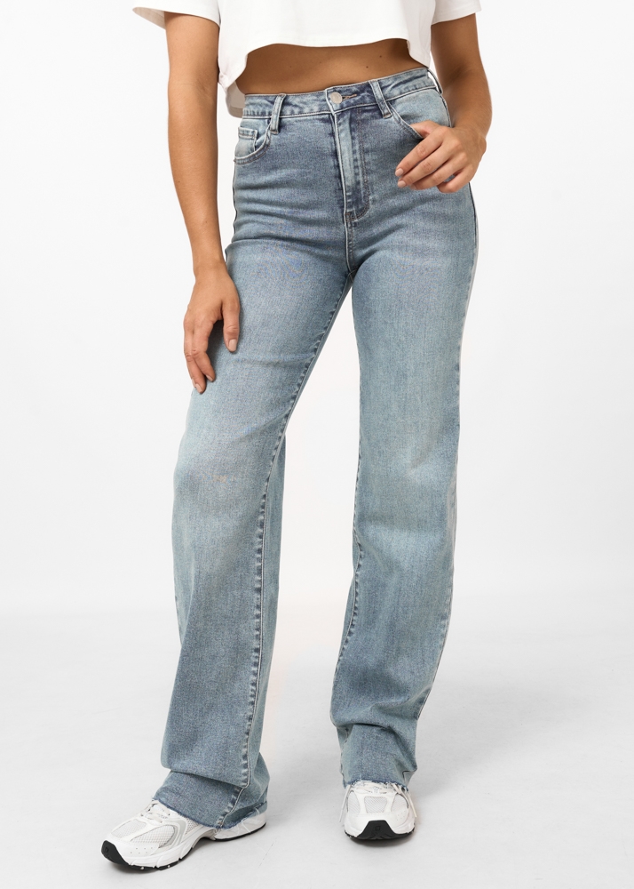 Straight leg stretch jeans