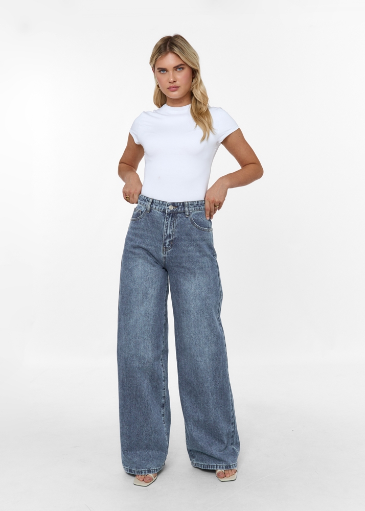 Wide leg classic jeans