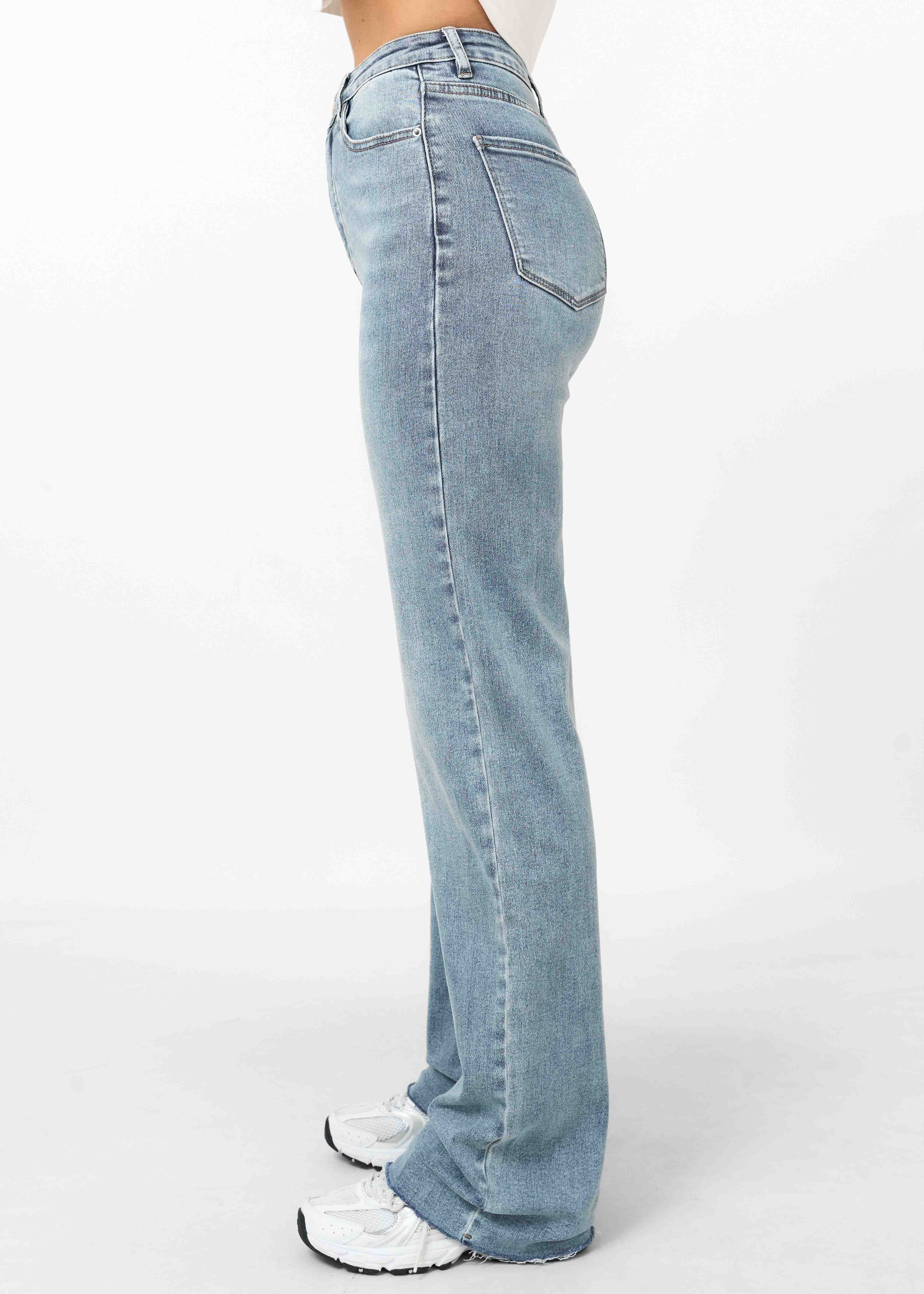 Straight leg stretch jeans