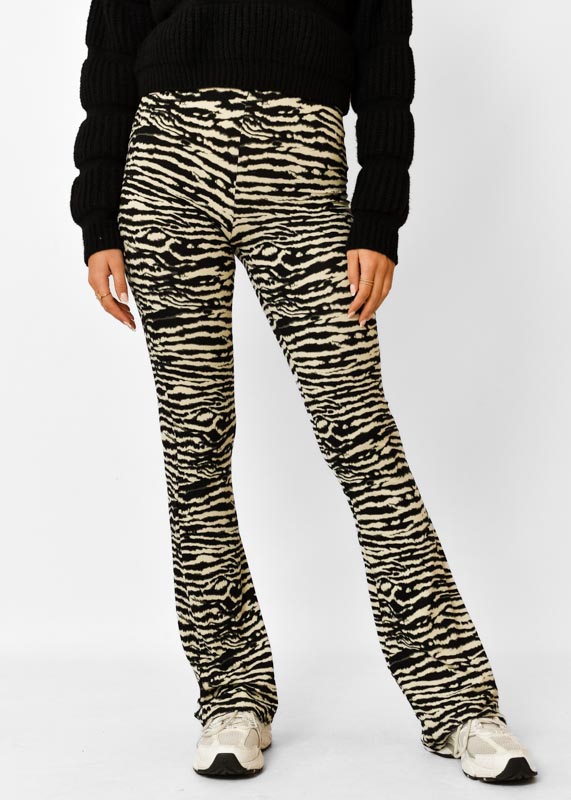 Lies flared zebra