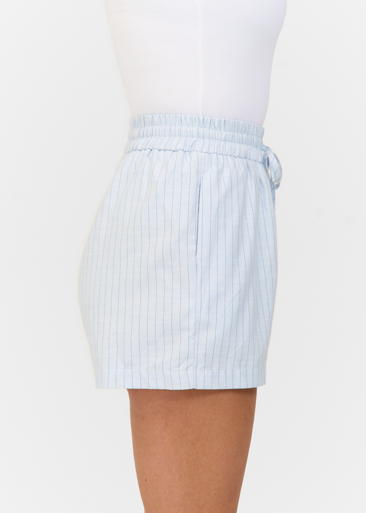 Melina short