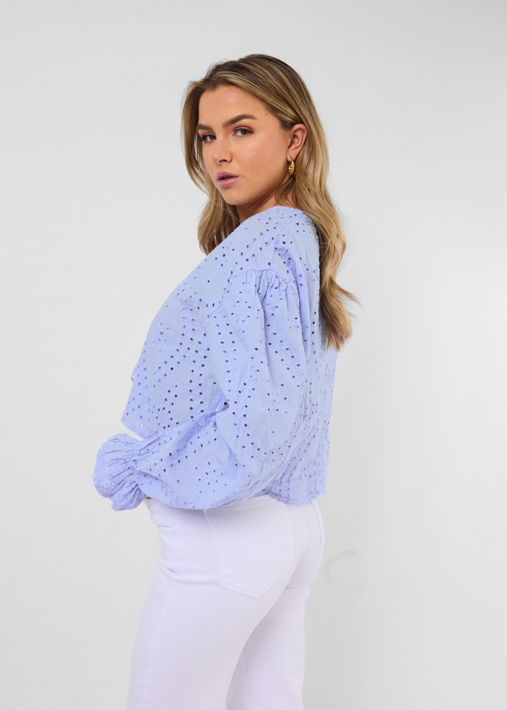 Nina embroidery blouse
