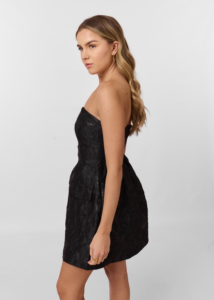 Victoria strapless jurk by Nina