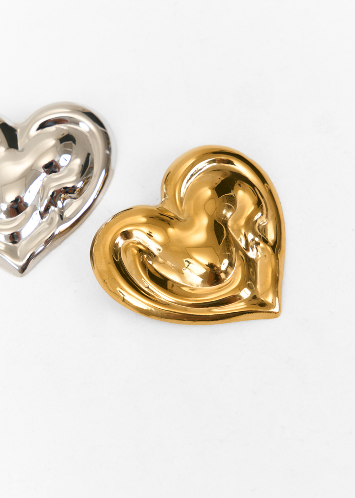 Nikkie broche