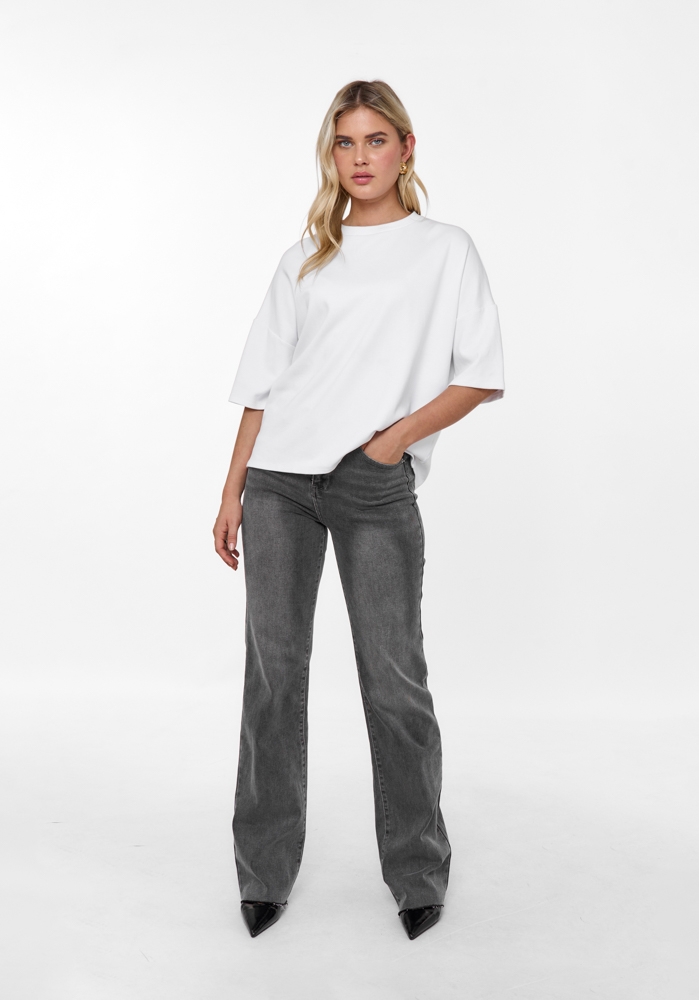 Straight leg stretch jeans