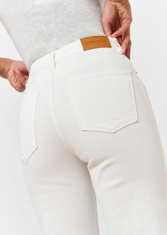 Straight leg stretch jeans