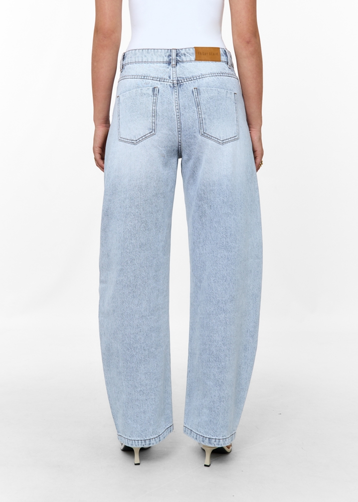 Balloon jeans