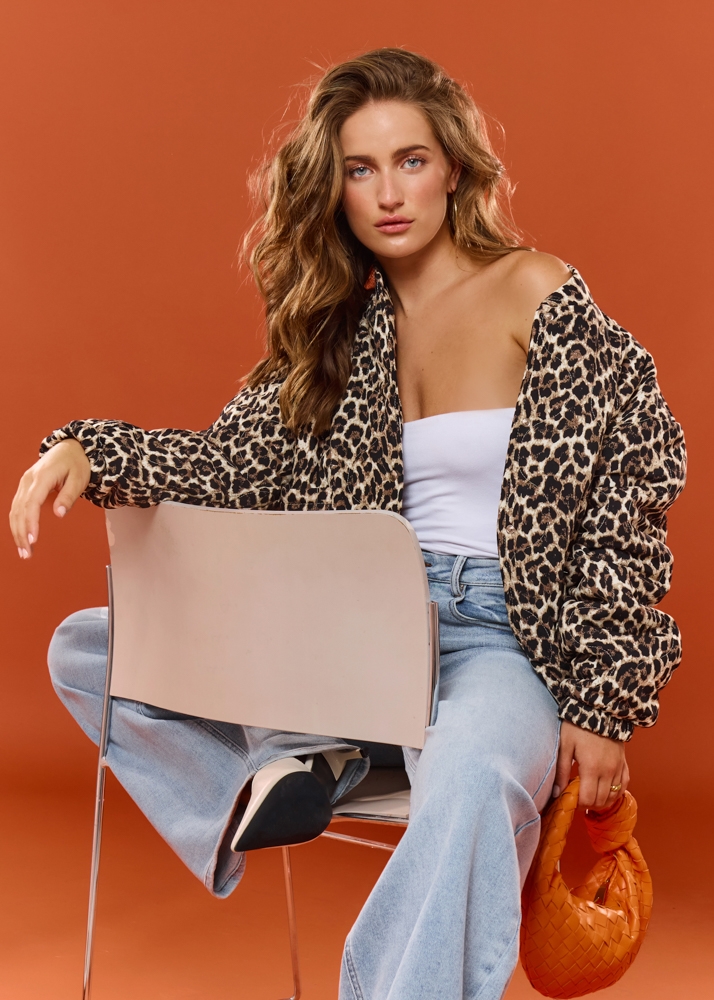 Lara jasje leopard